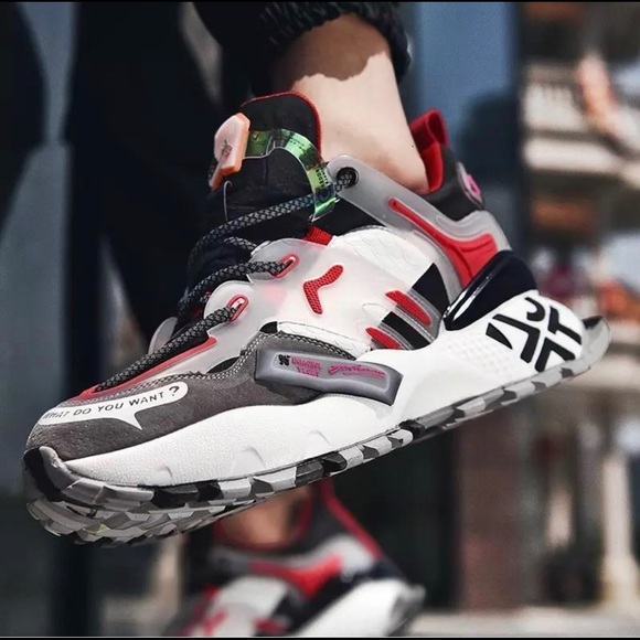 Sneakers - Picture 3 of 7